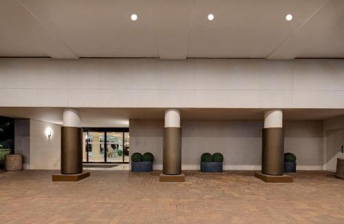 Maitland Hotel | Discover the Sheraton Orlando North: Poolside Paradise Awaits