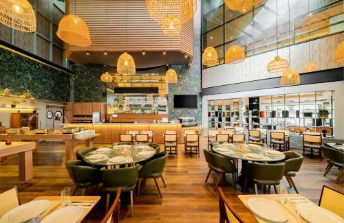 Brooklin Novo Hotel | Pet-Friendly Sheraton São Paulo WTC Hotel with Ocean Views