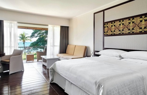 Mulifanua Resort | Discover the Sheraton Samoa Beach Resort with Ocean Views