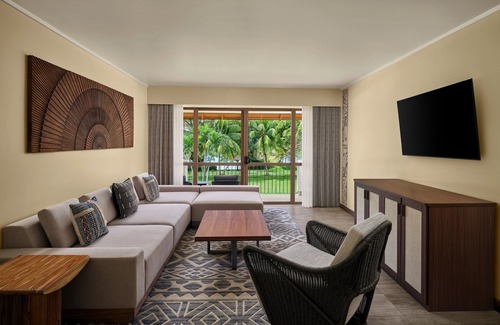 Mulifanua Resort | Discover the Sheraton Samoa Beach Resort with Ocean Views