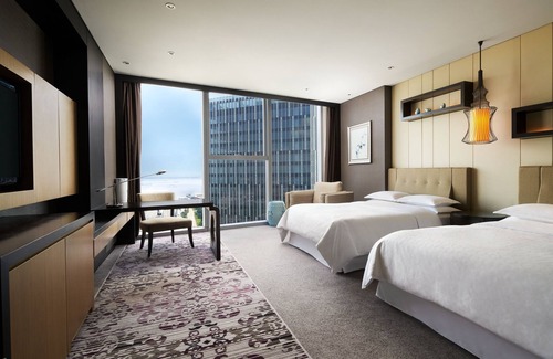 Pudong Hotel | Discover Sheraton Shanghai Waigaoqiao Hotel: 4-Star Escape