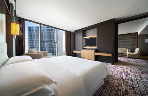 Pudong Hotel | Discover Sheraton Shanghai Waigaoqiao Hotel: 4-Star Escape
