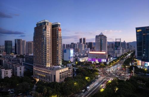 Lucheng District Hotel | Experience the Sheraton Wenzhou Hotel with a Refreshing Pool