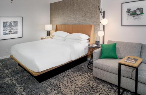 Maryland Heights Hotel | Explore Comfort at Sheraton Westport Plaza with Ocean Views