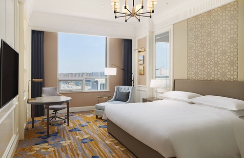 Jinfeng Qu Hotel | Experience Sheraton Yinchuan: 4-Star Hotel with Pool & Spa