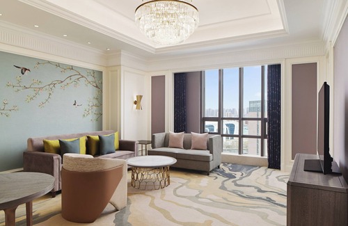 Jinfeng Qu Hotel | Experience Sheraton Yinchuan: 4-Star Hotel with Pool & Spa