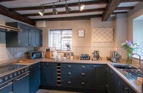 Chipping Campden House | Family-Friendly Retreat at Sherborne House Awaits You