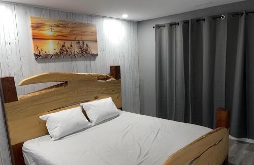Sheridan Lake Hotel | Cozy Sheridan Lake Motel: Pet & Child Friendly Retreat