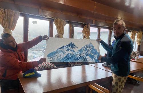 Lobuche Hotel | Charming Sherpa Lodge: Family-Friendly with Breakfast Included
