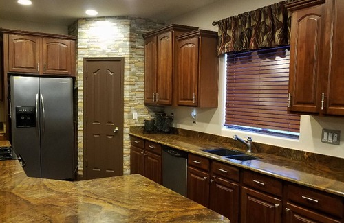 Centerra House | Experience the Wild West Retreat: Rated 10/10 & Pet Friendly