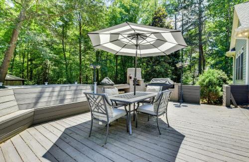Sherrills Ford House | Unwind at Sherrills Ford Escape with Hot Tub & Deck