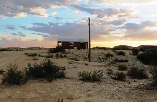 Study Butte-Terlingua Cabin | Serene Sherri’s Terlingua Cabin: Creekside Access & Breakfast