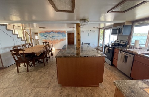 Potlatch House | Explore Sherry's Hood Canal House with Ocean Views & Pool