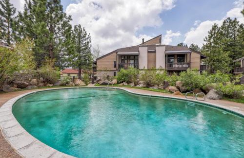 Mammoth Lakes Apartment | Relax at Sherwin Villas 39 with Pool and Hot Tub Access
