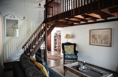 Durban North Apartment | Relax at Sherwood Garden Cottage: Pet-Friendly Retreat