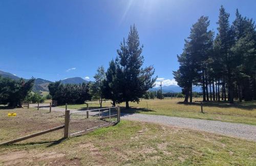 Hanmer Springs House | Cozy Family Retreat at Sherwood Ranch Cottages