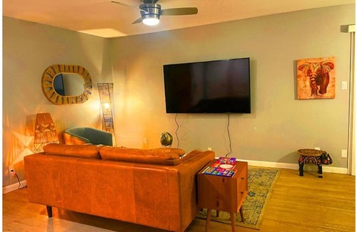 St. Johns Apartment | Sheva Place