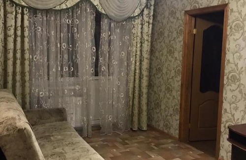 Maliyevtsy House | Comfortable Shevchenka Guest House Near Academy with Kitchen