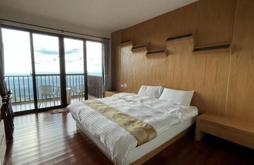 Zhushan House | Shi Home 1639: Family-Friendly Stay with Breakfast Included