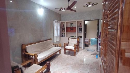 Coimbatore Villa | Comfortable 2BHK AC Homestay with Breakfast for Families
