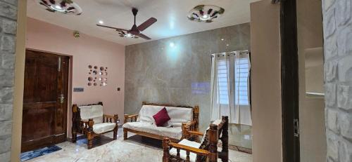 Coimbatore Villa | Comfortable 2BHK AC Homestay with Breakfast for Families