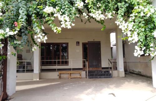 Tirupur Villa | Relax at SHI's Triveni Private Villa near Pappampatti