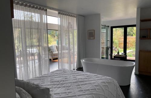 Lilydale House | Romantic Getaway at Shibui Lilydale - Rated 9.4/10