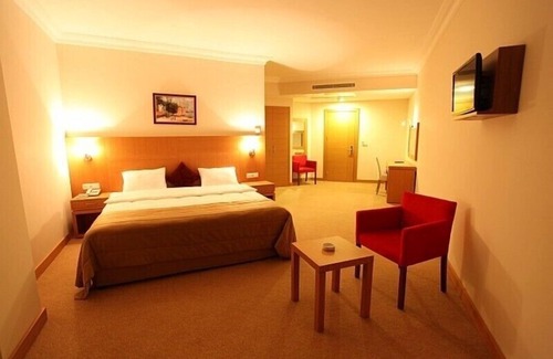 Velimese Hotel | Cozy Stay at Shilla Hotel with Spa and Family Amenities