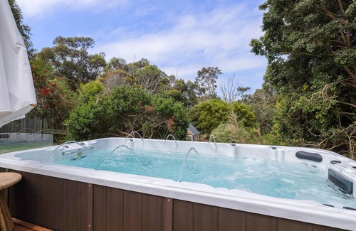 Kilcunda House | Pet-Friendly Shiloh Beach House with Ocean View & Spa