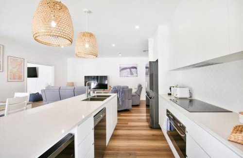 Culburra Beach House | Pet-Friendly Shiloh Shores with Fire Pit - 5 Mins to Beach