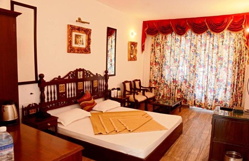 Bemloi Resort | Idyllic Shimla Resort with Breakfast & Family-Friendly Vibes
