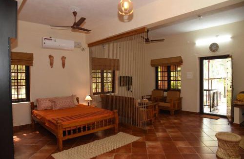 Tonse West House | Idyllic Shimmering View: Pet-Friendly with 9.3 Guest Rating