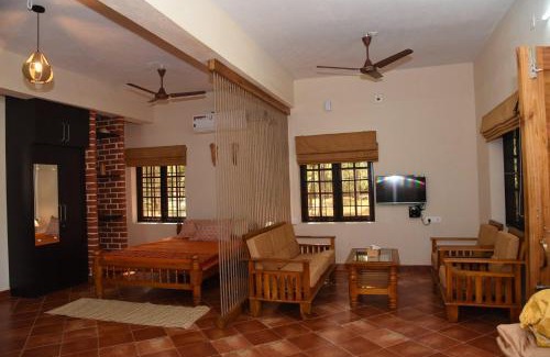 Tonse West House | Idyllic Shimmering View: Pet-Friendly with 9.3 Guest Rating