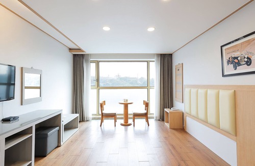 Nohyeong-dong Hotel | Family-Friendly Getaway at JEJU Shangrila Hotel & Resort