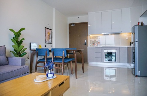 Nguyen Thai Binh Apartment | Enjoy City Views & Infinity Pool at ShinaHome in Central HCM