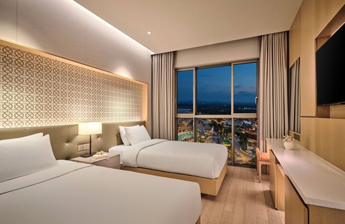 Andeok Hotel | Discover Shinhwa Jeju Hotel & Resorts: 4-Star Getaway