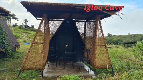 Mannarkkad Cabin | Budget-Friendly Stay at Shining Caves Resort with Pool