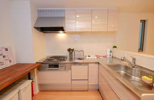 Honmachi House | Convenient Entire Home Near Shinjuku: Ideal for Families