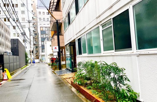 Shin-Osaka Apartment | Cozy ShinOsaka102: Steps from JR Station & Family-Friendly