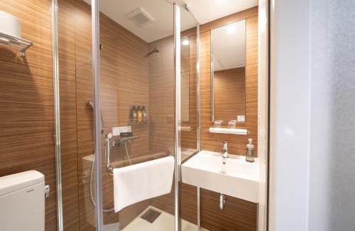 Nishishinsaibashi Hotel | Discover Shinsaibashi ARTY Inn: Family-Friendly Retreat