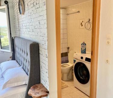 Kalo Chorio Apartment | Cozy Sea View Apartment at Istron - Pet Friendly Stay