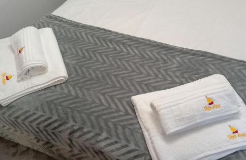 Bacton House | Experience Ship Ahoy: Pet-Friendly Retreat with 9.8 Rating
