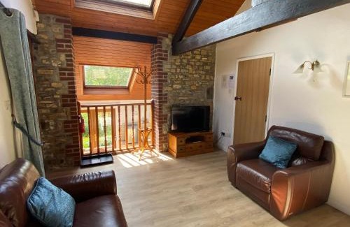 Hartland House | Explore Shipload Cottage: Pet Friendly & Guest Rated 10/10