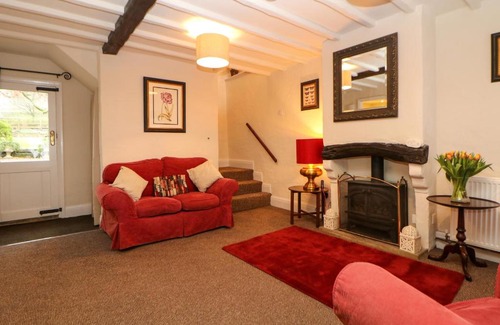 Hope House | Pet-Friendly Retreat at Shippon Cottage - Rated 9.3/10