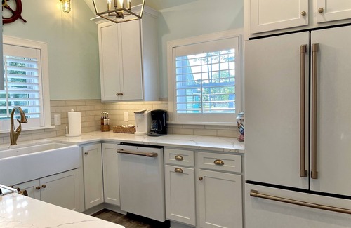 Deltaville House | Experience Ships Watch: Waterfront Views & Family-Friendly Amenities