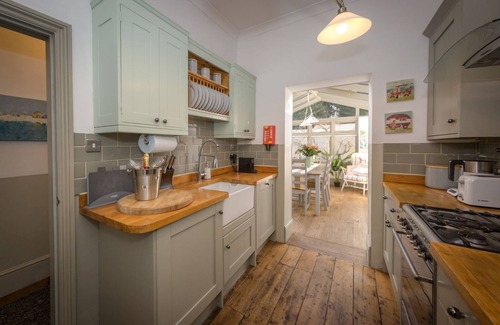 Meads Apartment | Premier Shipside Patio Garden Apartment in Meads Village