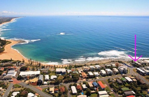 Moffat Beach House | Family-Friendly Shipton Lodge Unit 3 Near Moffat Beach