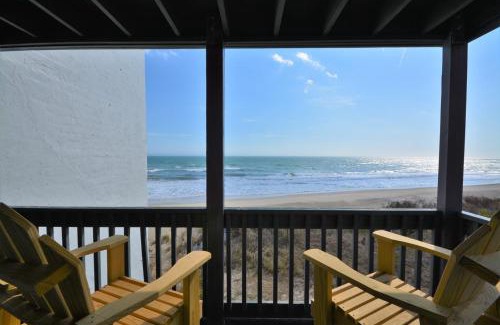 Sneads Ferry House | Relax at Shipwatch Villas 1209 - Mo's World with Ocean Views