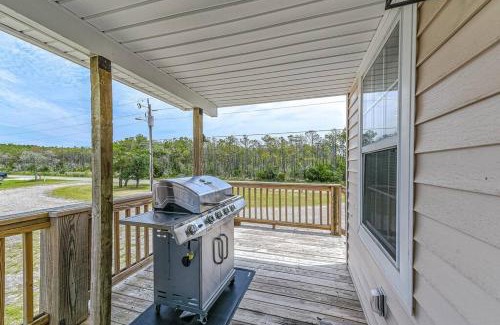 Sealevel House | Waterfront House Boat: Pet & Child Friendly Retreat
