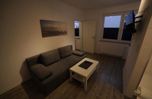 Elsfleth Bed & Breakfast | Cozy Shipyard Guesthouse: Pet-Friendly & Accessible Stays